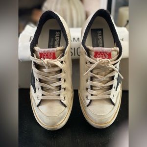 Golden Goose Superstar size 37
